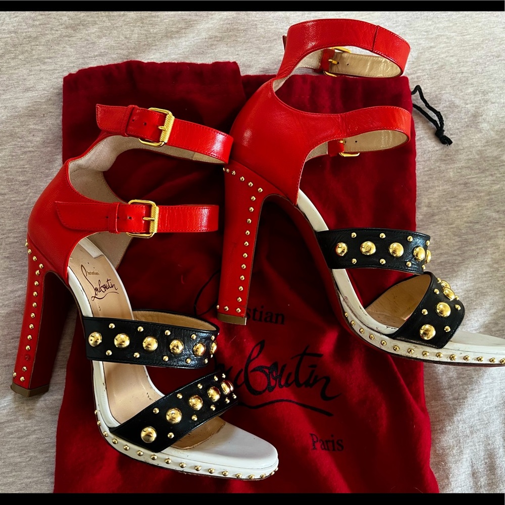 Christian Louboutin gold studded heel ✨🥂